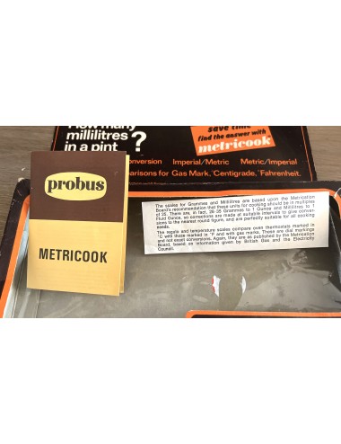 Metri Cook / Omrekenhulp - Probus - Made in England - keukengadget om in grammen, kilo's en milliliters te rekenen